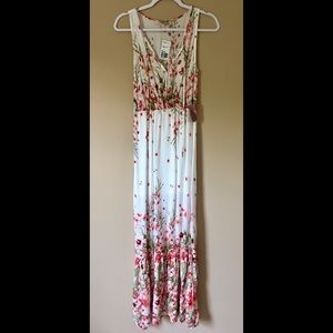 Forever 21 Contemporary • Floral Maxi Dress